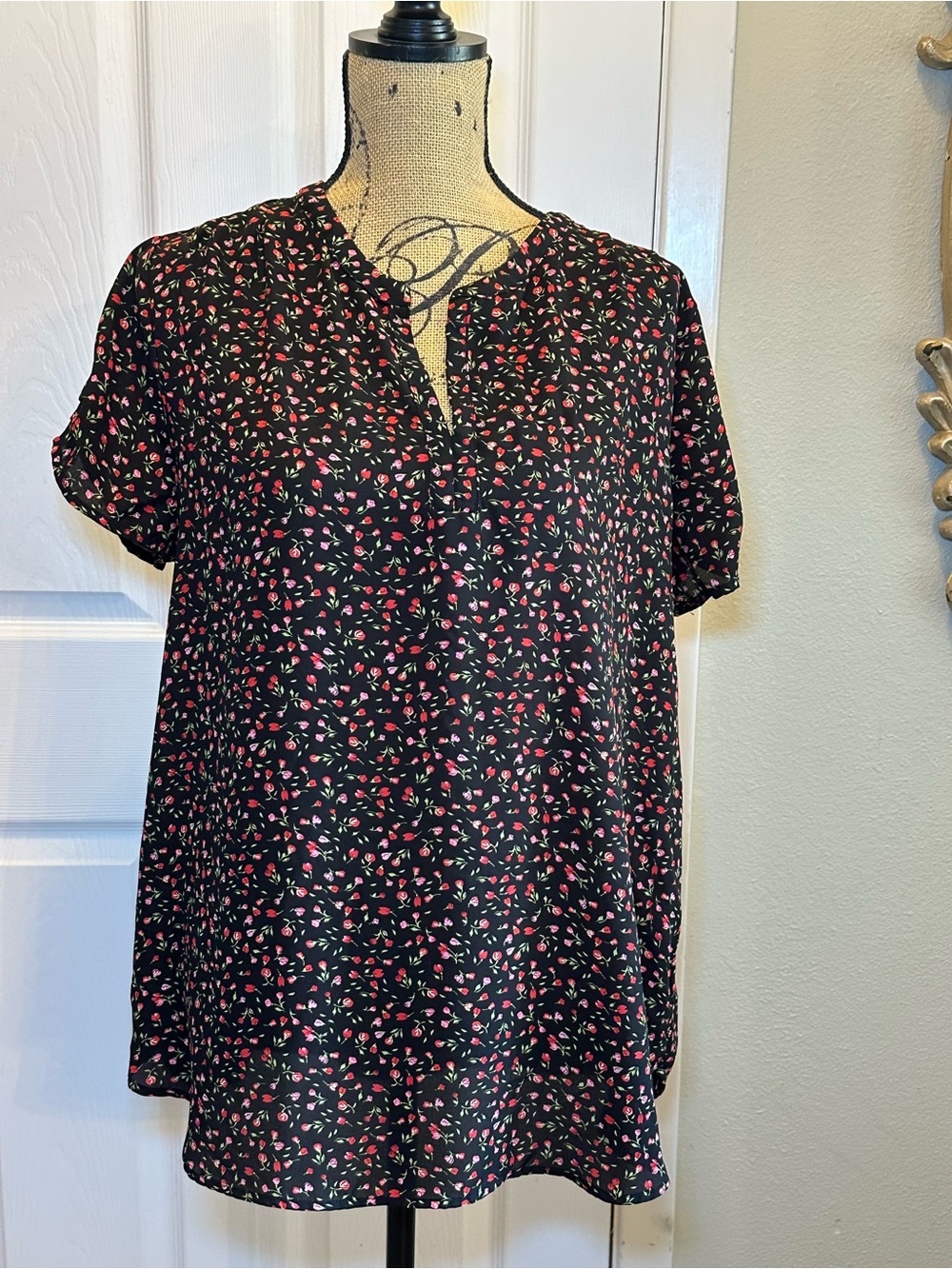 Pleione Black Short-Sleeve Floral Notch-Neck Top with Pink Accents
